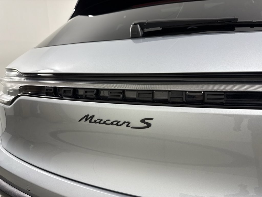 Certified 2026 Porsche Macan S AWD/4WD image 19