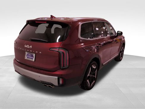 Certified 2023 Kia Telluride EX w/ EX Captain's Chair Package image 5