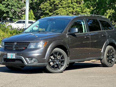 Used 2019 Dodge Journey SE w/ Premium Group FWD image 1