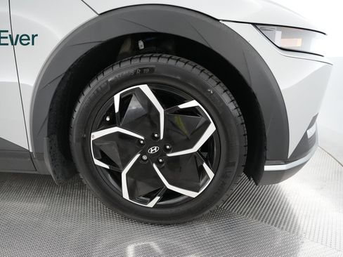 Used 2024 Hyundai Ioniq 5 SEL RWD image 17