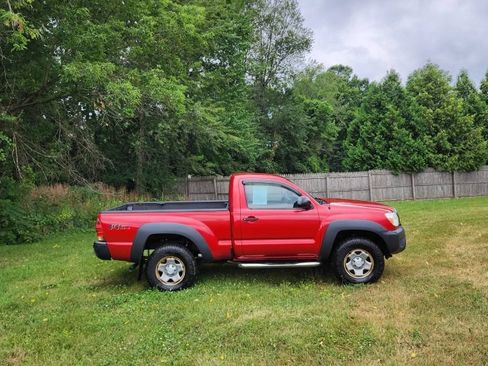 Used 2013 Toyota Tacoma 4x4 Regular Cab image 9