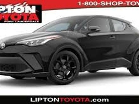 Used 2021 Toyota C-HR XLE image 1