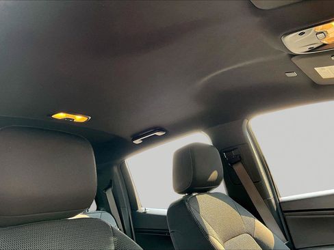 Used 2023 Chevrolet Colorado LT w/ LT Convenience Package II AWD/4WD image 29
