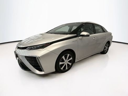 Used 2019 Toyota Mirai FWD image 3
