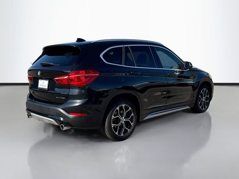 Used 2022 BMW X1 sDrive28i image 3