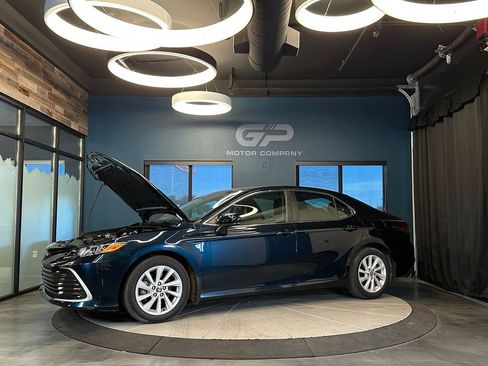 Used 2021 Toyota Camry LE FWD image 24