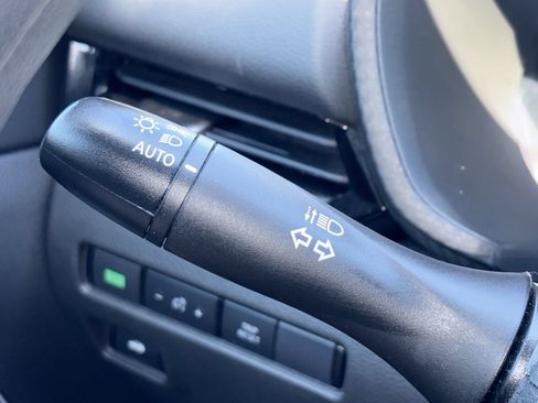 Used 2024 Nissan Sentra SV FWD image 16