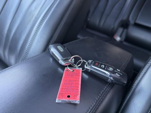 Used 2017 Lincoln MKX Reserve w/ Luxury Package image 43