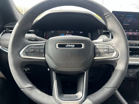 Used 2023 Jeep Compass Limited w/ Elite Group AWD/4WD image 10