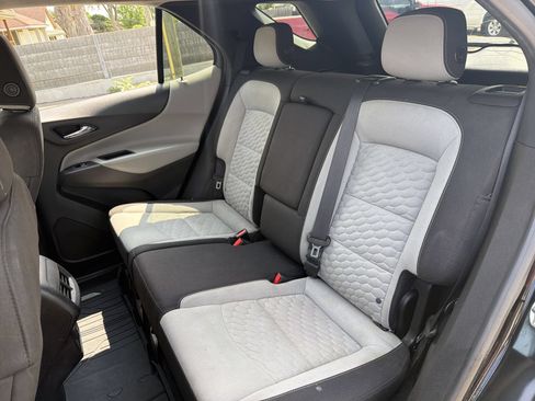 Used 2019 Chevrolet Equinox LT w/ Driver Convenience Package FWD image 21