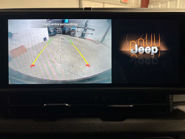 Used 2024 Jeep Wrangler Unlimited Sport AWD/4WD image 30