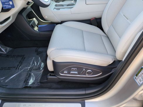 New 2026 Hyundai Palisade Calligraphy FWD image 17