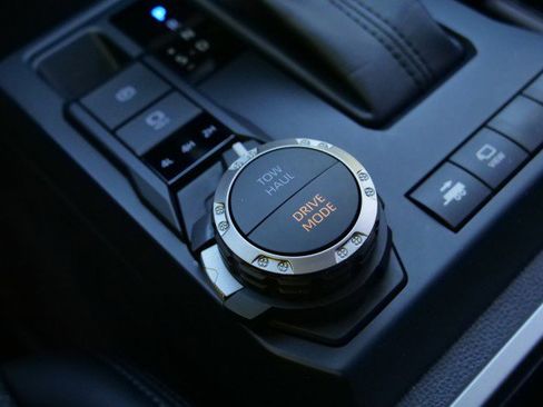 Used 2025 Toyota Tacoma TRD Sport w/ TRD Sport Premium Package image 19