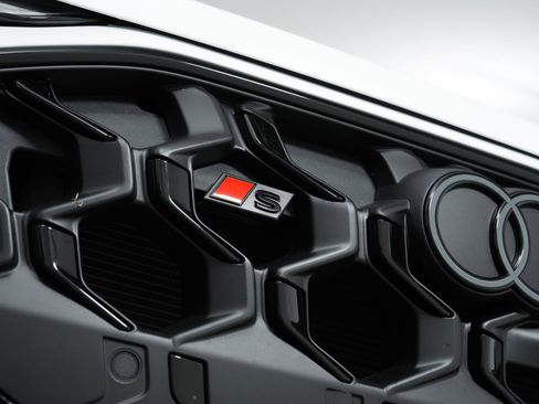 Used 2025 Audi SQ5 Premium Plus image 12