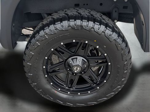Used 2024 RAM 2500 Big Horn w/ Sport Appearance Package AWD/4WD image 3