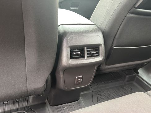 Used 2023 GMC Terrain SLE w/ Driver Convenience Package FWD image 25