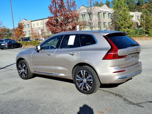 Certified 2023 Volvo XC60 B5 Plus w/ Climate Package image 7