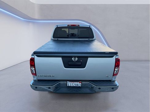Used 2019 Nissan Frontier SL RWD image 25