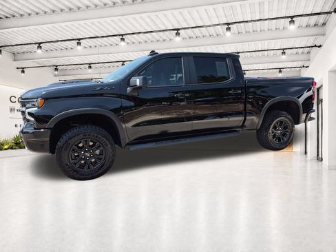 Used 2025 Chevrolet Silverado 1500 ZR2 w/ Technology Package AWD/4WD image 5