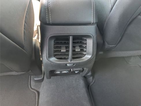 Used 2021 Jeep Cherokee Limited AWD/4WD image 16