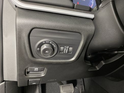 New 2025 Jeep Grand Cherokee Limited image 23