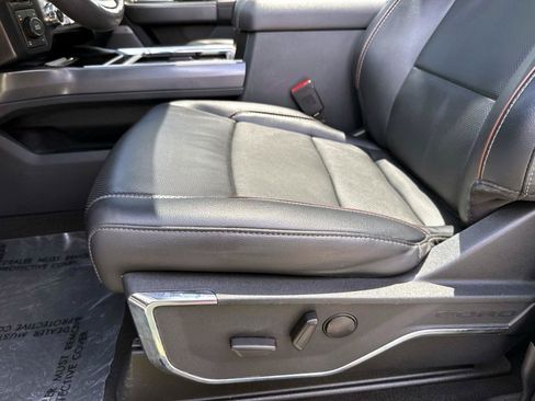 Used 2024 Ford F250 Lariat w/ Lariat Ultimate Package AWD/4WD image 24