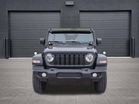 Used 2024 Jeep Wrangler Unlimited Sport AWD/4WD image 2