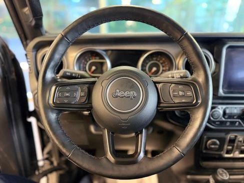 Used 2022 Jeep Gladiator Sport AWD/4WD image 17