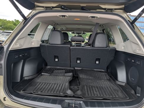 Certified 2024 Subaru Forester Limited w/ Convenience Package AWD/4WD image 18