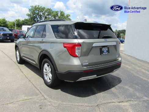 Certified 2020 Ford Explorer XLT w/ Equipment Group 202A AWD/4WD image 4