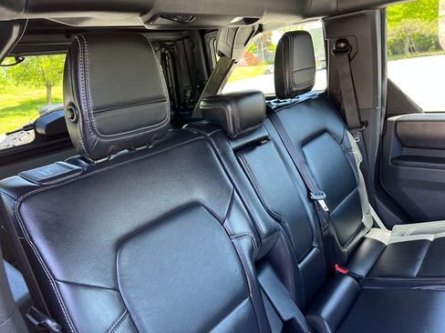 Used 2025 Ford Bronco Outer Banks AWD/4WD image 34
