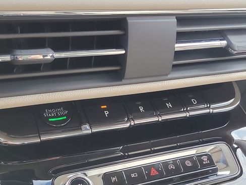 New 2026 Lincoln Corsair Premiere FWD image 24