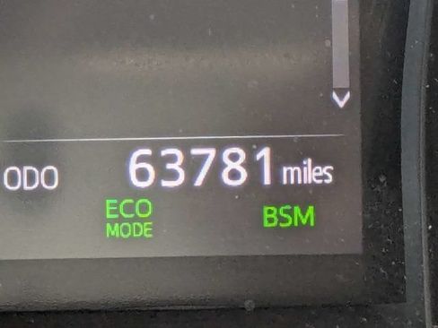 Used 2023 Toyota Camry SE w/ Cold Weather Package FWD image 28
