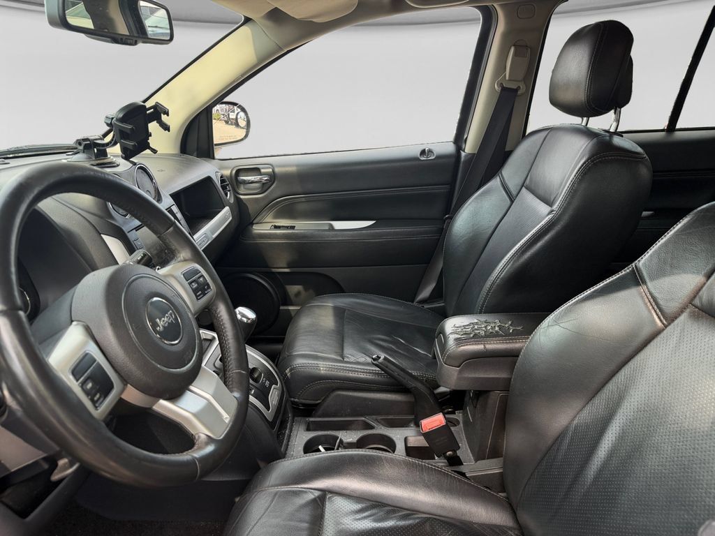 Used 2017 Jeep Compass High Altitude AWD/4WD image 20