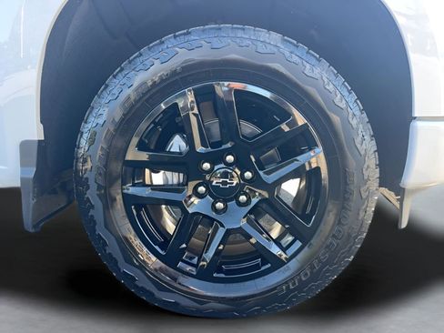 Used 2025 Chevrolet Silverado 1500 Custom w/ Turbomax Blackout Package AWD/4WD image 34