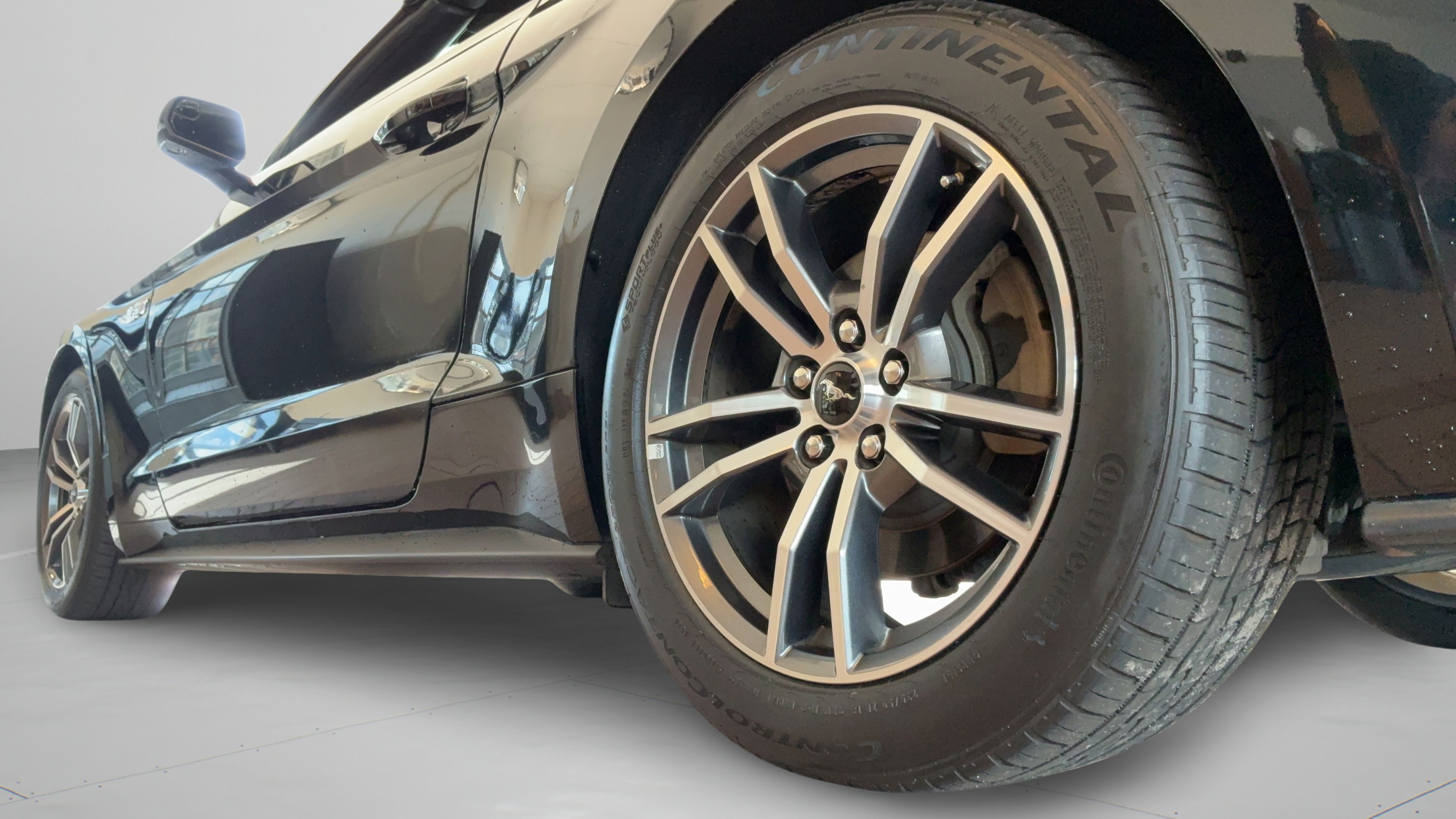 Used 2017 Ford Mustang Premium RWD image 40
