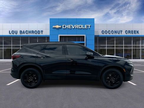 Used 2024 Chevrolet Blazer LT w/ Midnight/Sport Edition FWD image 9