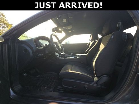 Used 2023 Dodge Challenger SXT w/ Blacktop Package image 8