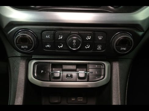 Used 2023 GMC Acadia SLE w/ Driver Convenience Package AWD/4WD image 30