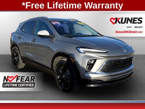 Used 2024 Buick Encore GX Sport Touring image 1