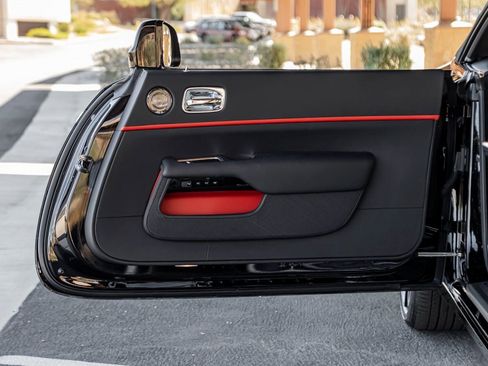 Certified 2019 Rolls-Royce Dawn image 24