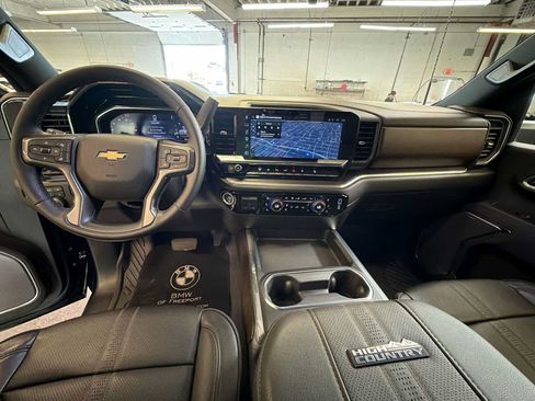 Used 2025 Chevrolet Silverado 2500 High Country w/ High Country Premium Package AWD/4WD image 16