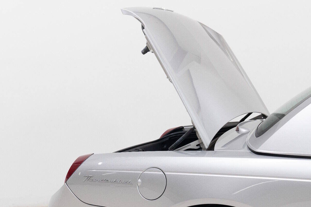 Used 2005 Ford Thunderbird RWD image 35