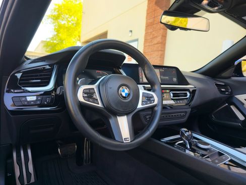 Used 2020 BMW Z4 sDrive30i w/ M Sport Package image 20
