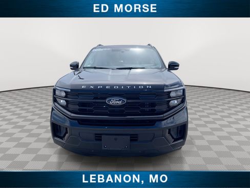 Used 2025 Ford Expedition Active AWD/4WD image 3