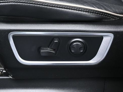 Used 2023 RAM 1500 Laramie RWD image 12