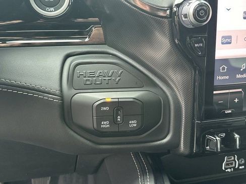 New 2026 RAM 2500 Limited AWD/4WD image 29