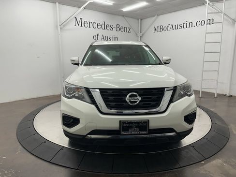 Used 2017 Nissan Pathfinder S FWD image 2