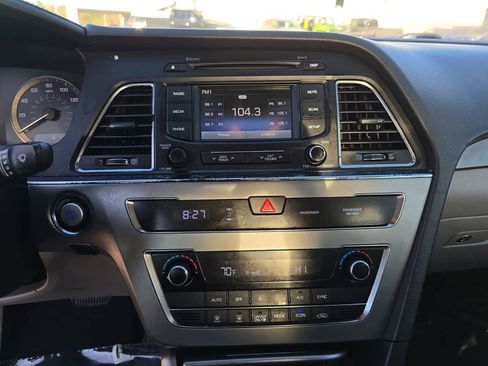 Used 2016 Hyundai Sonata SE image 24