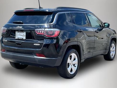 Used 2018 Jeep Compass Latitude w/ Popular Equipment Group FWD image 5